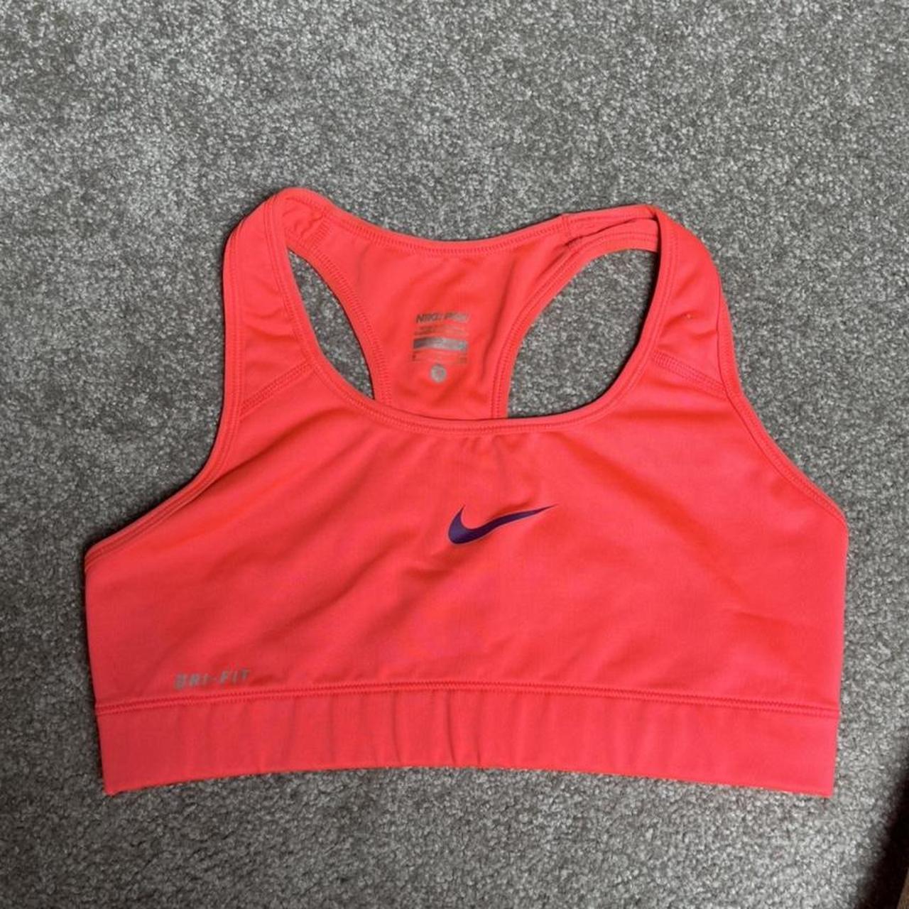 Nike sports bra Size S Barely worn in new - Depop