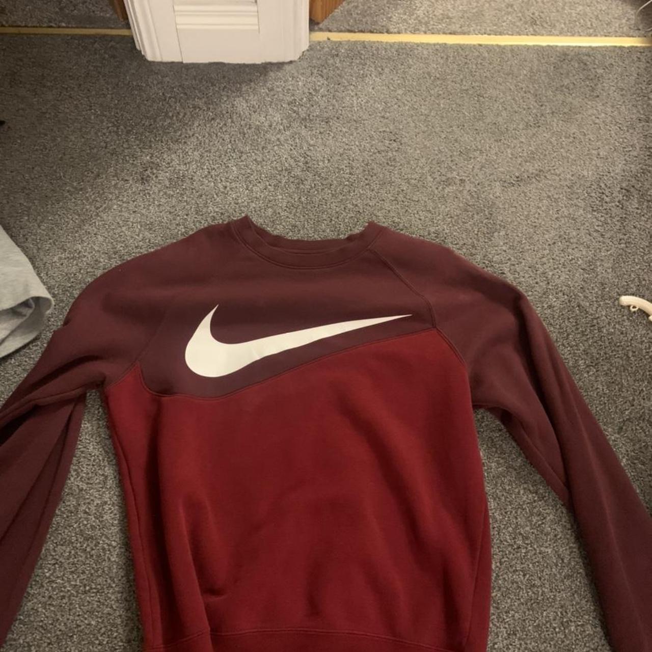 burgundy nike sweatshirt vintage