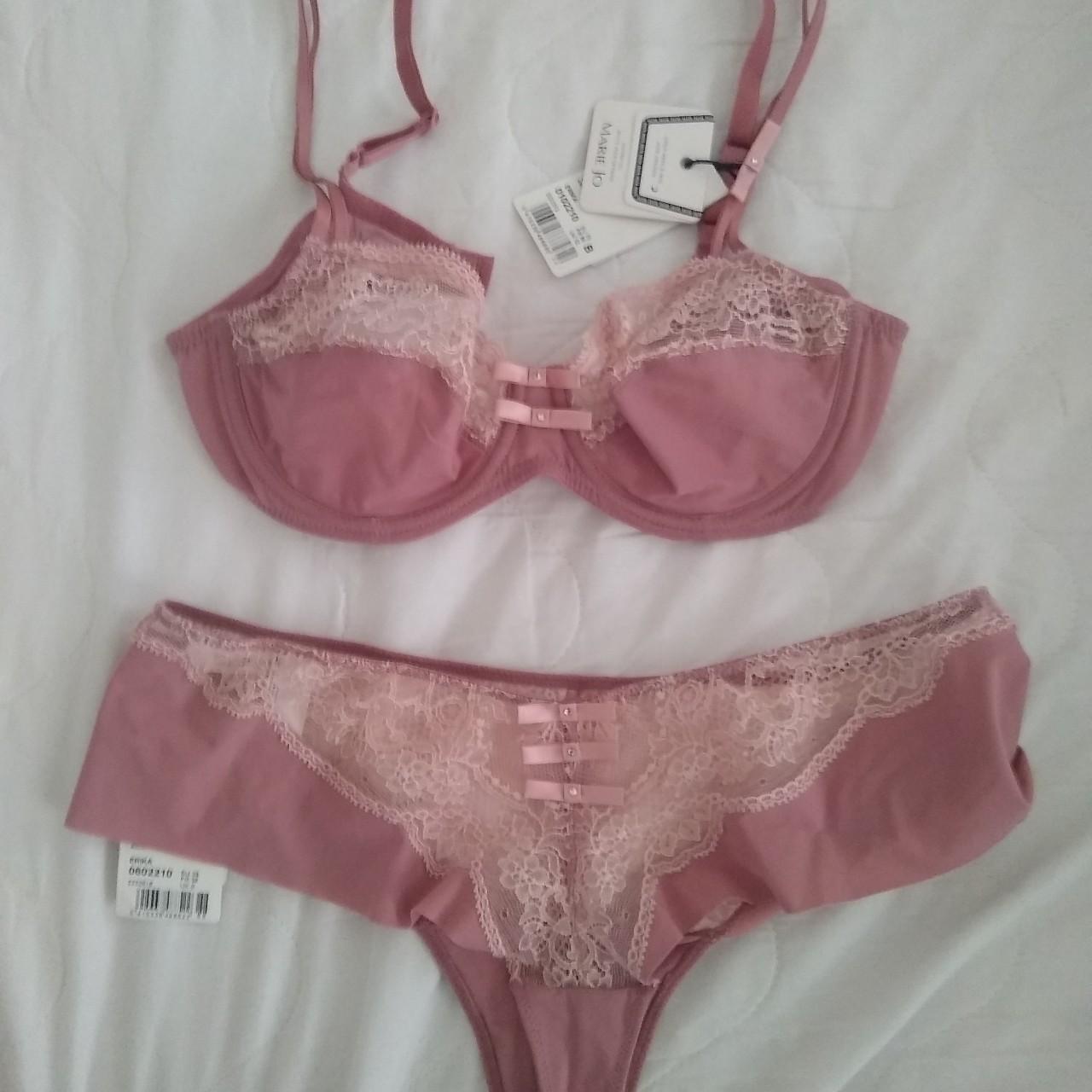 Marie Jo Erika ancien rose, pink 32b bra. Similar... Depop