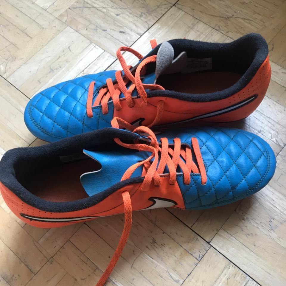 blue and orange nike tiempo football boots