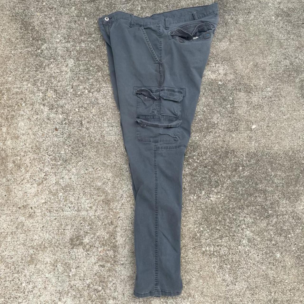 wrangler gray cargo pants