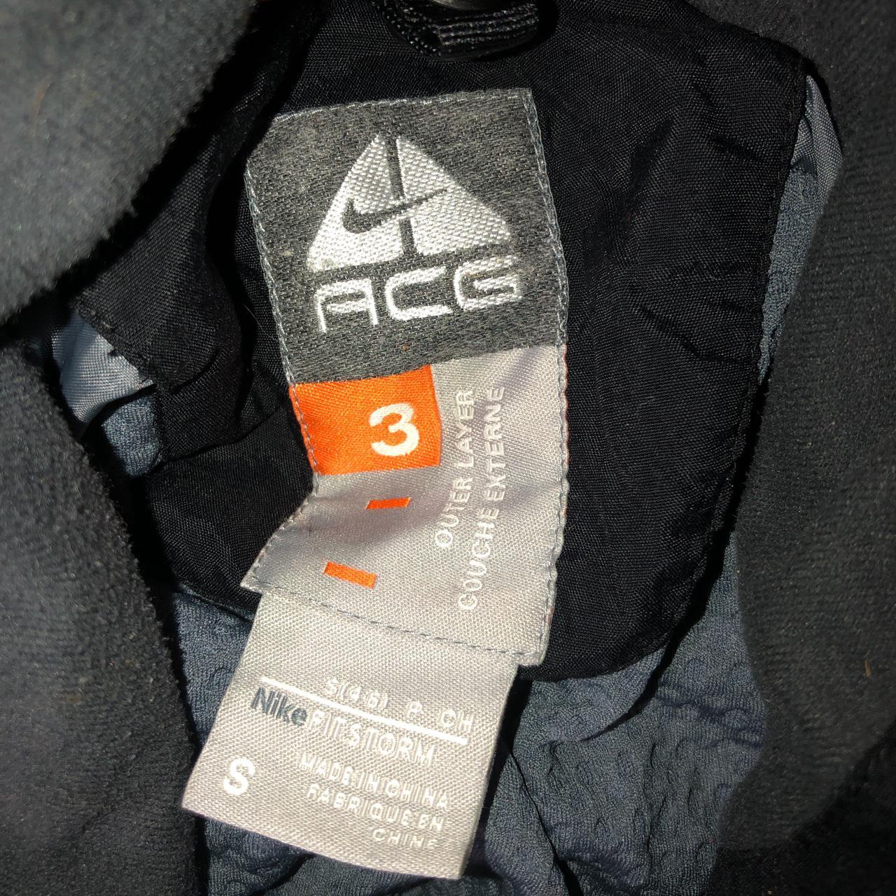 acg windbreaker