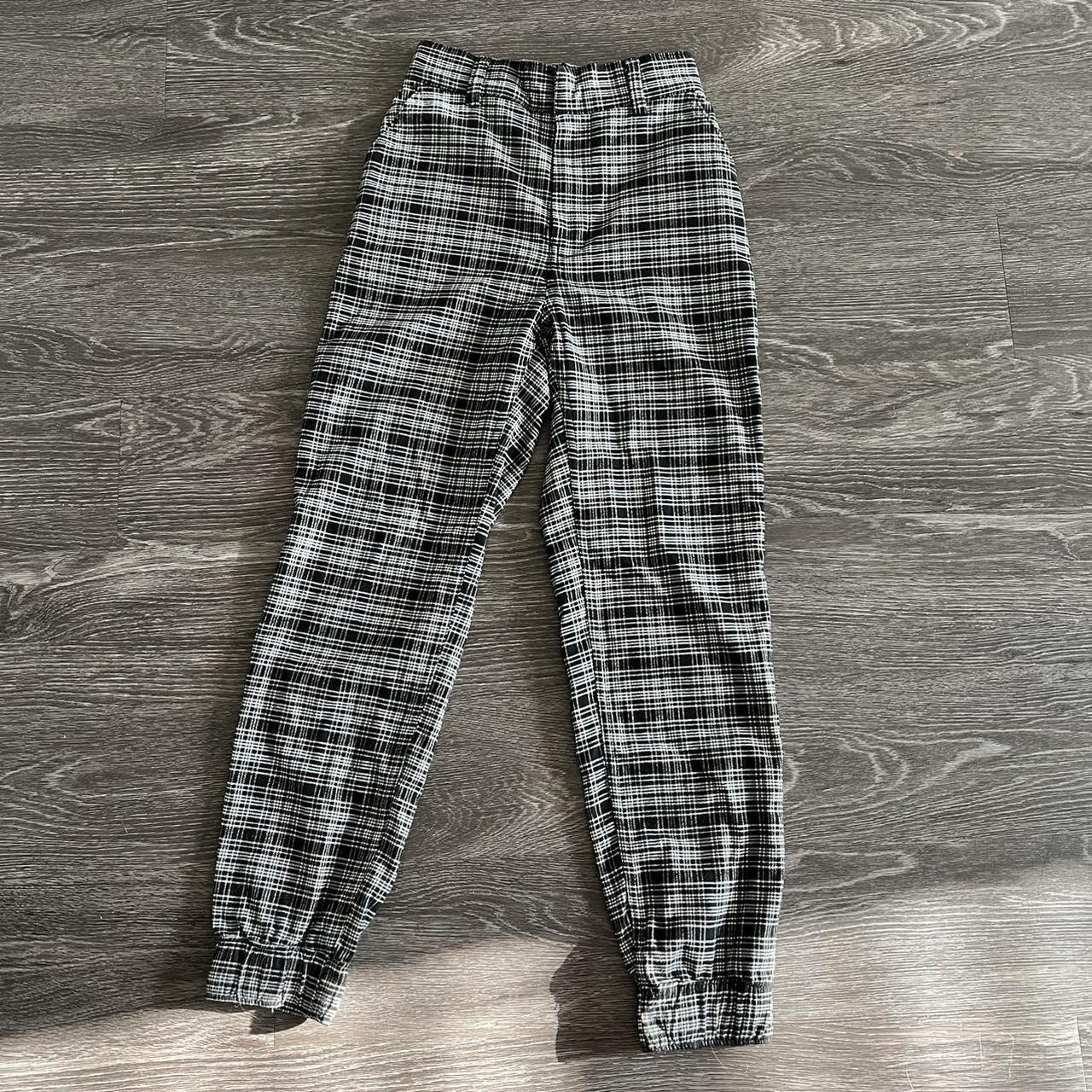 Hollister plaid joggers Super cute and soft dressy... Depop