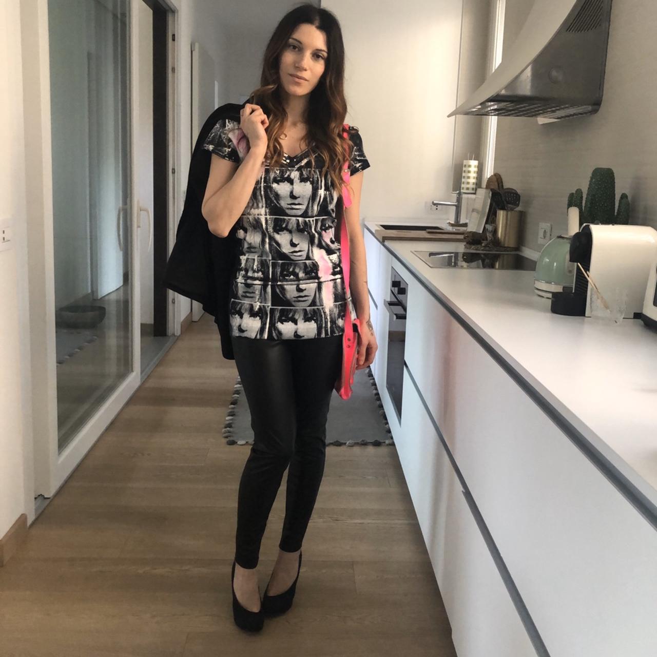 Only &amp; Sons - T-shirt Lunga Bianca Con Fondo Arrotondato