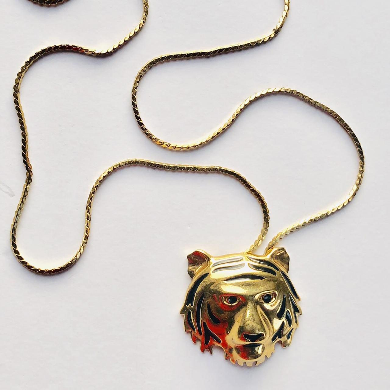 Gucci tiger clearance necklace