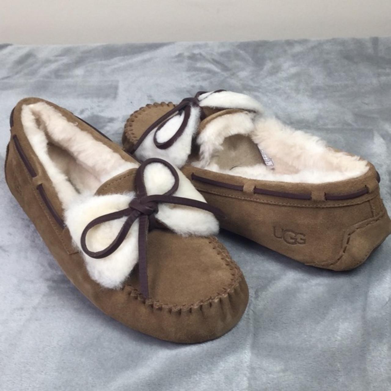 UGG DAKOTA DOUBLE BOW Women's Slipper Brand new and | Depop