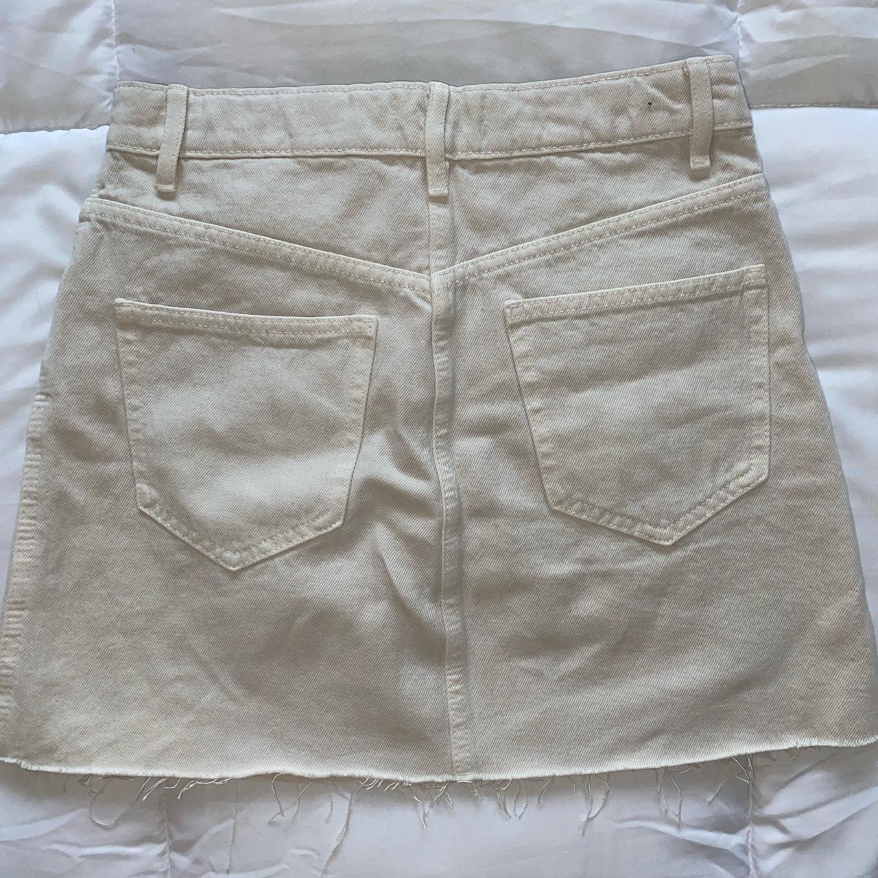 Zara Off-White Button Up Mini Skirt Size: S This... - Depop