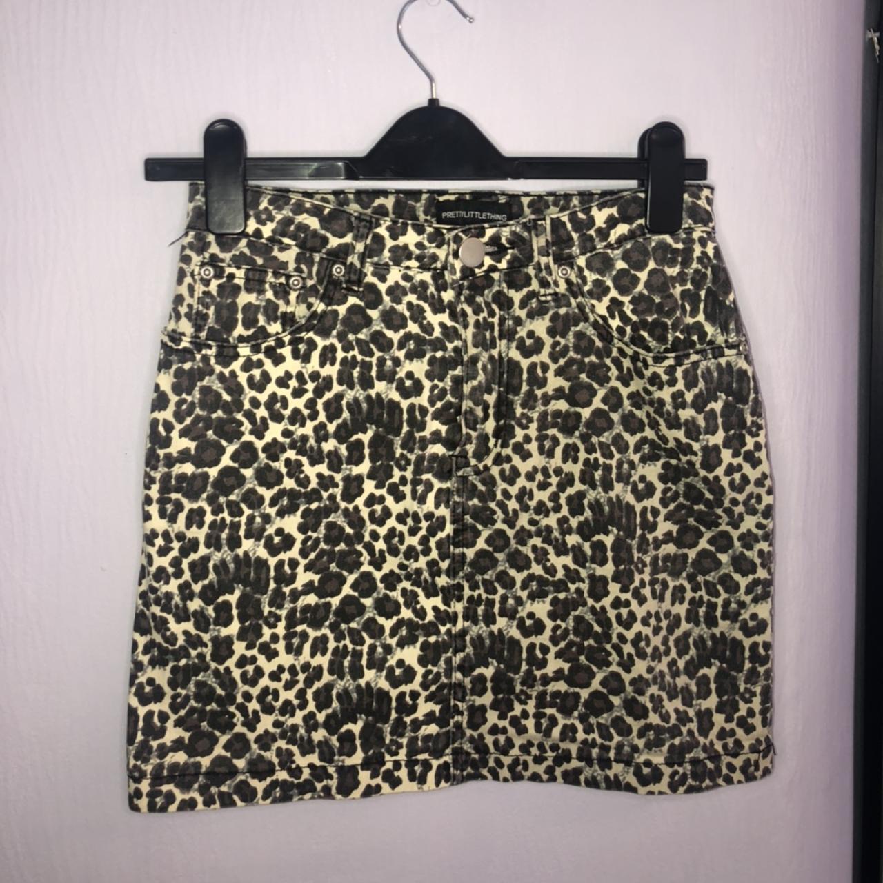•PrettyLittleThing leopard print mini skirt with... - Depop