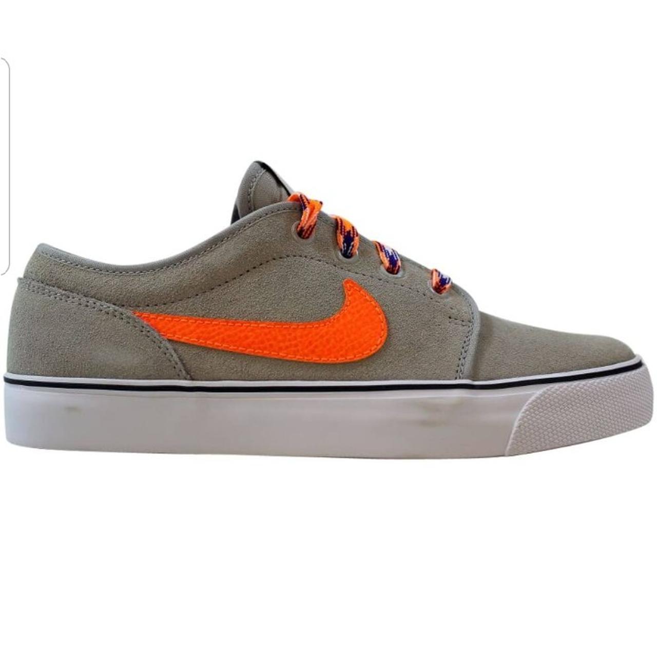 nike toki low lthr sneakers