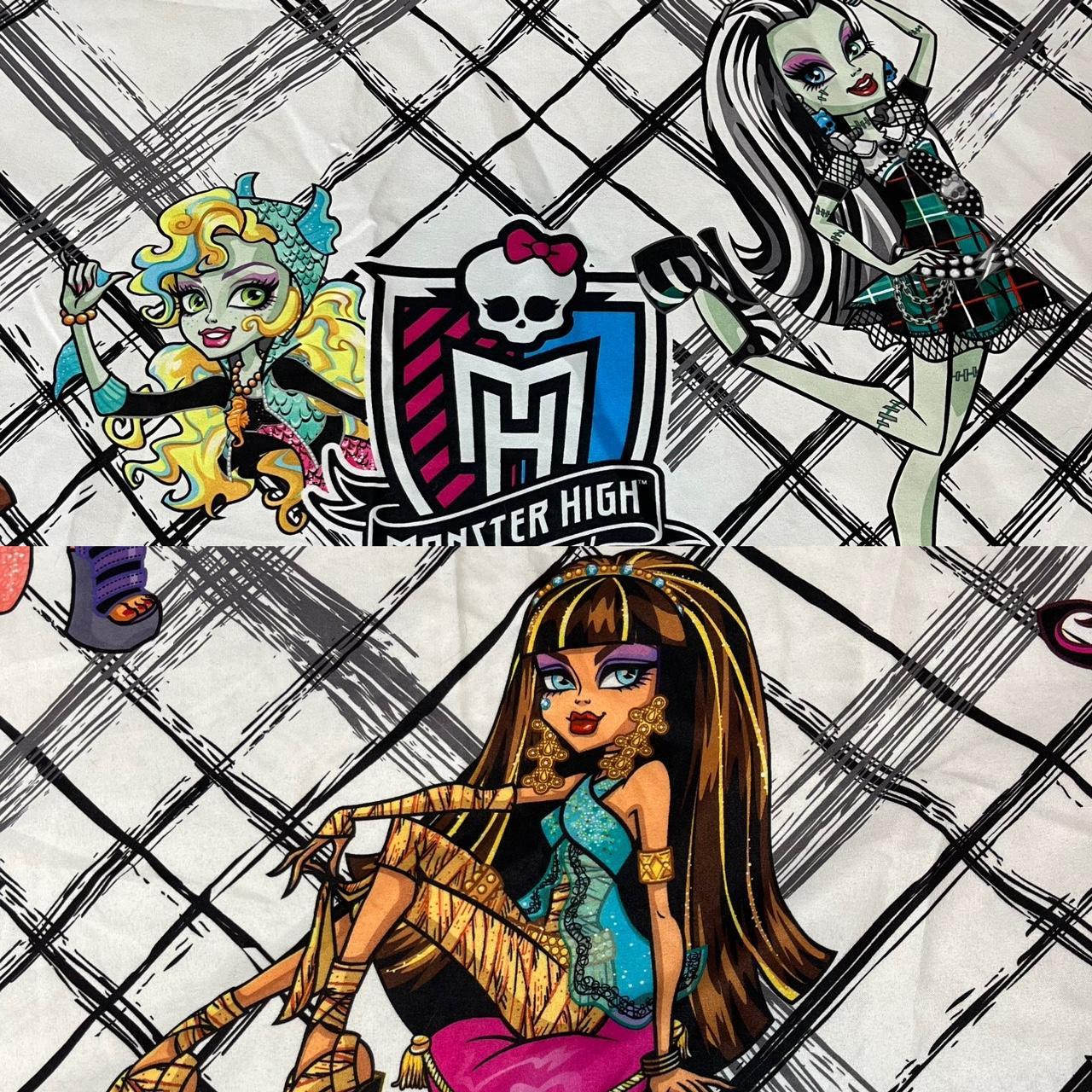 Monster High Bed Sheet Adorable twin sized sheet... Depop