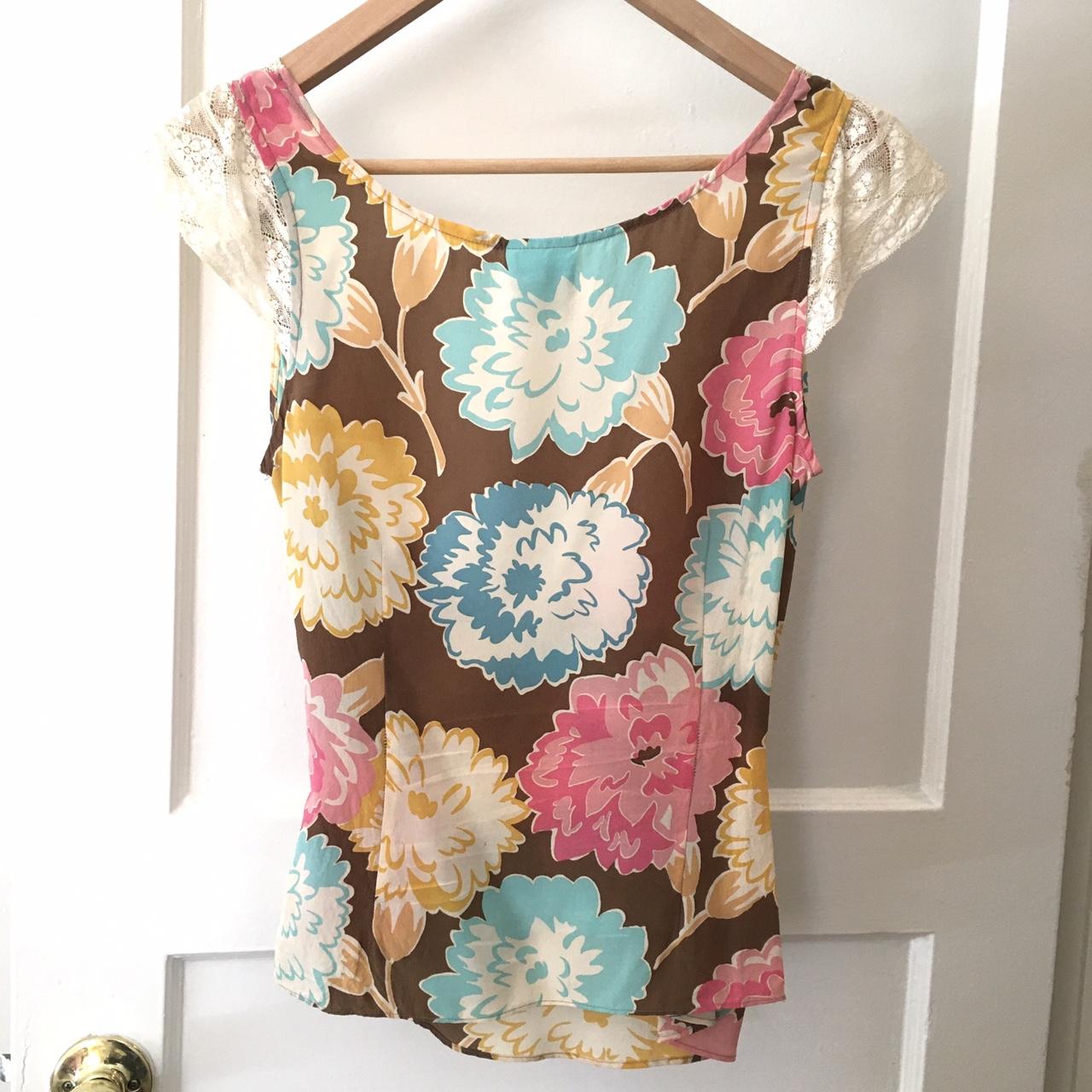 Stunning vintage Tracy Reese 100% silk and lace top... - Depop