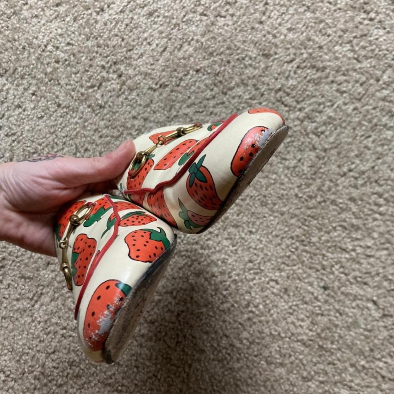 Gucci strawberry discount slides size 9