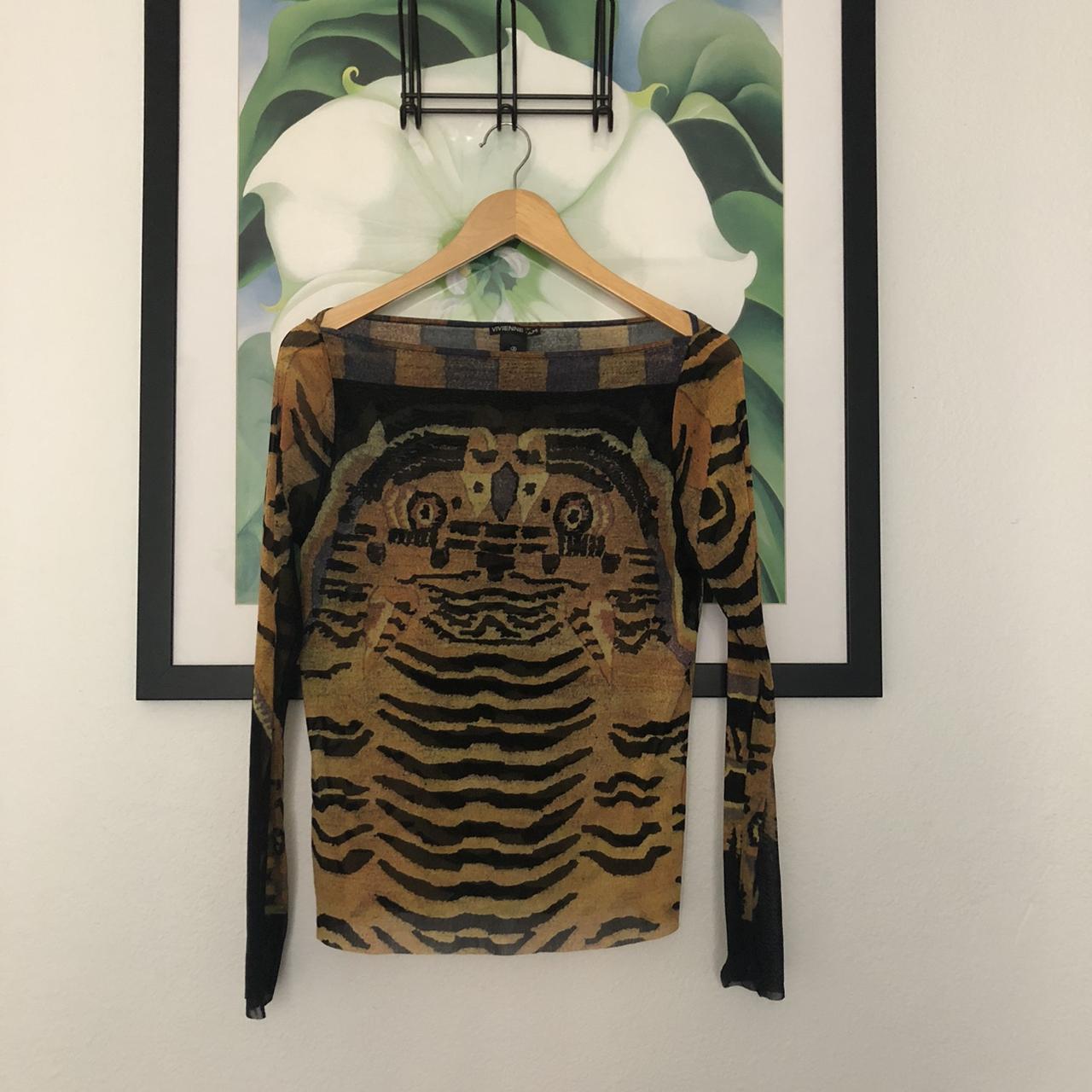 Vivienne Tamデザイン90年代ビンテージシルクトップス[希少] Vivienne Tam vintage tiger shirt! From her 90's | Depop