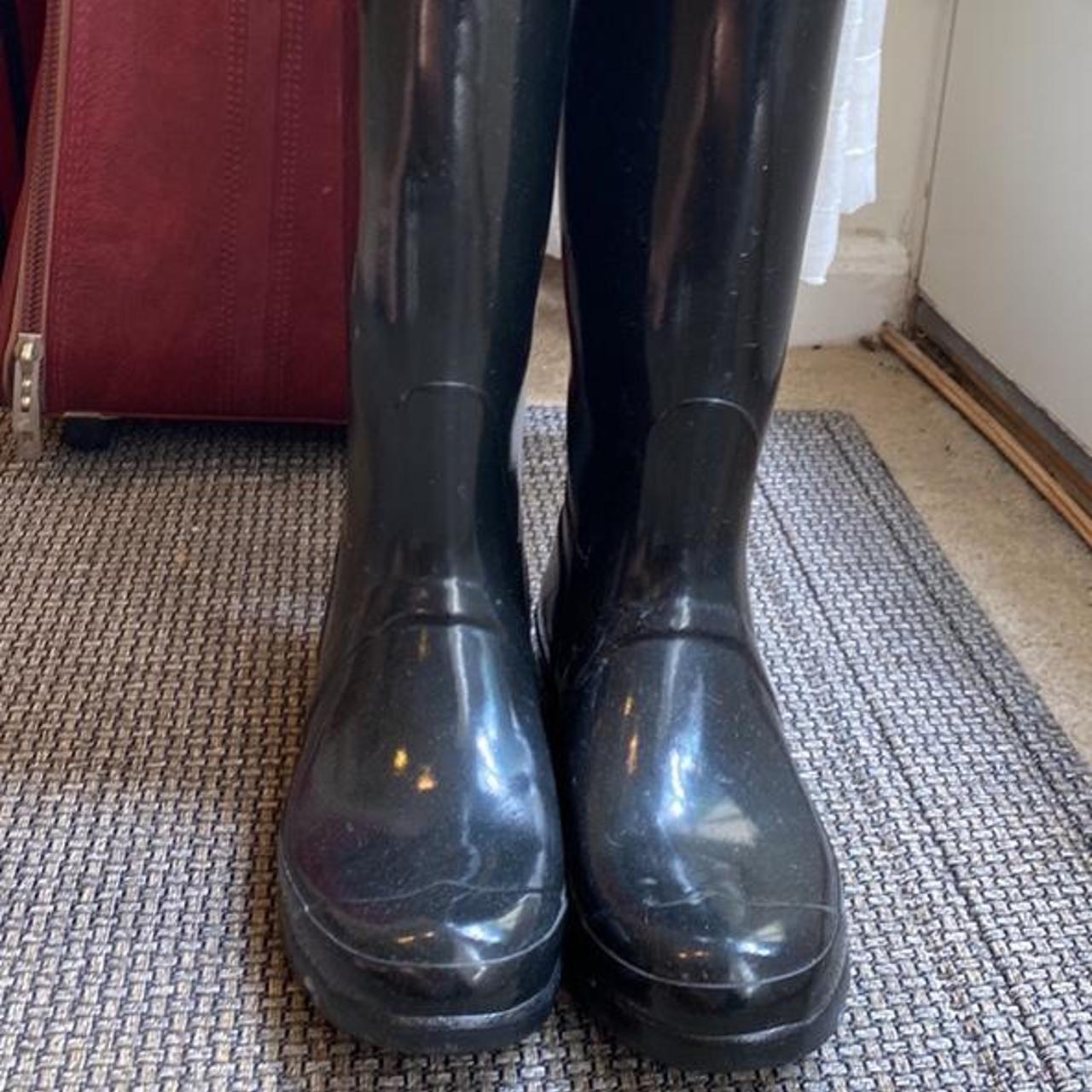 Hunter Boots!! size 8 womens comes with original... Depop
