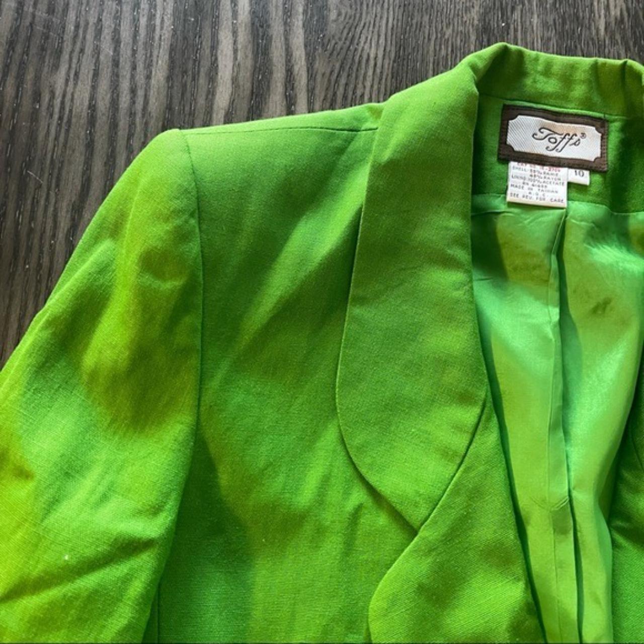 Women's Green Jacket (3)