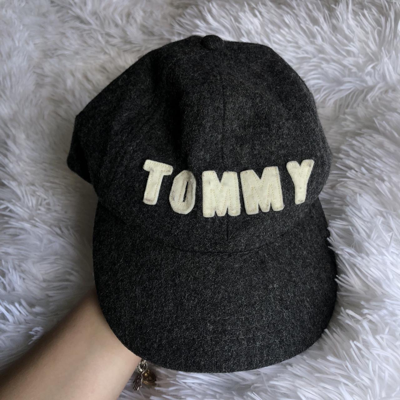 Tommy Hilfiger Men's Grey and White Hat | Depop