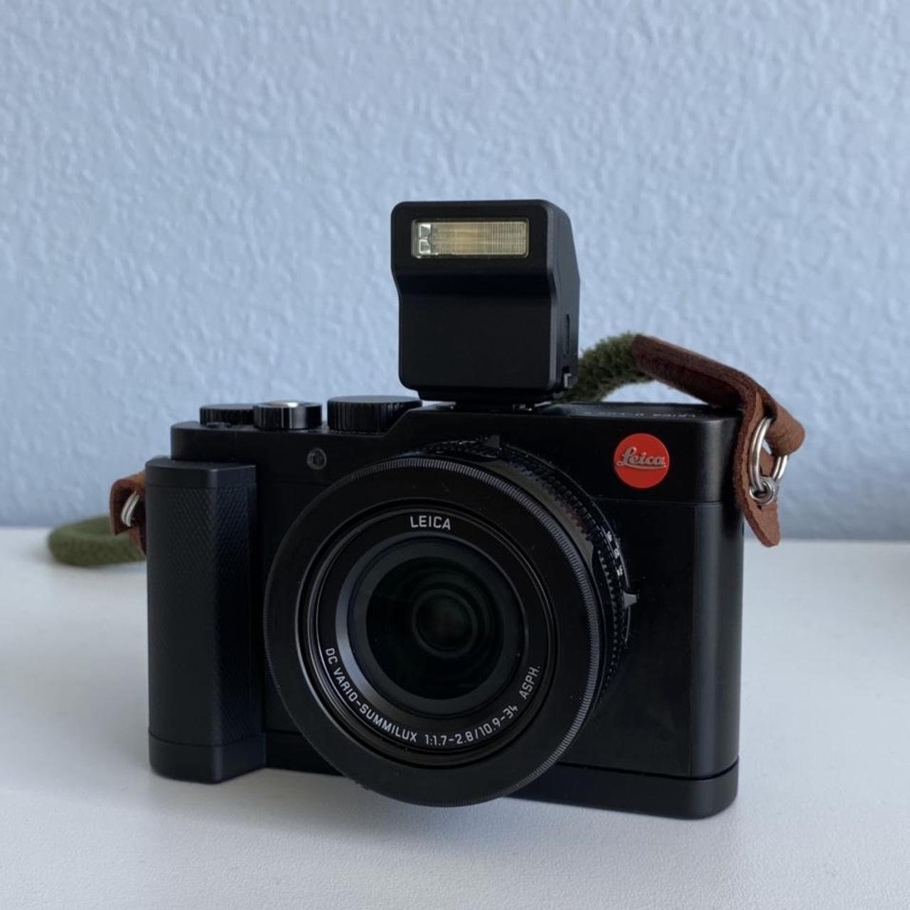 Leica DLux 7 Digital Camera Includes Camera, grip,... Depop