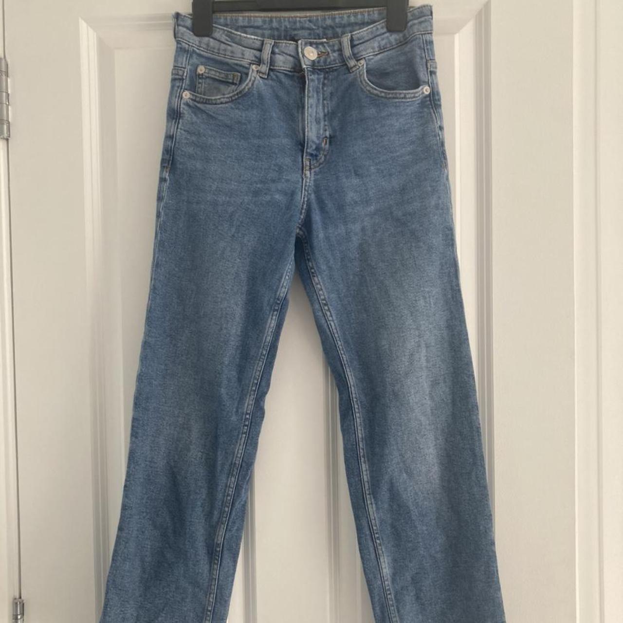 Slightly cropped H&M straight leg jeans with frayed... - Depop