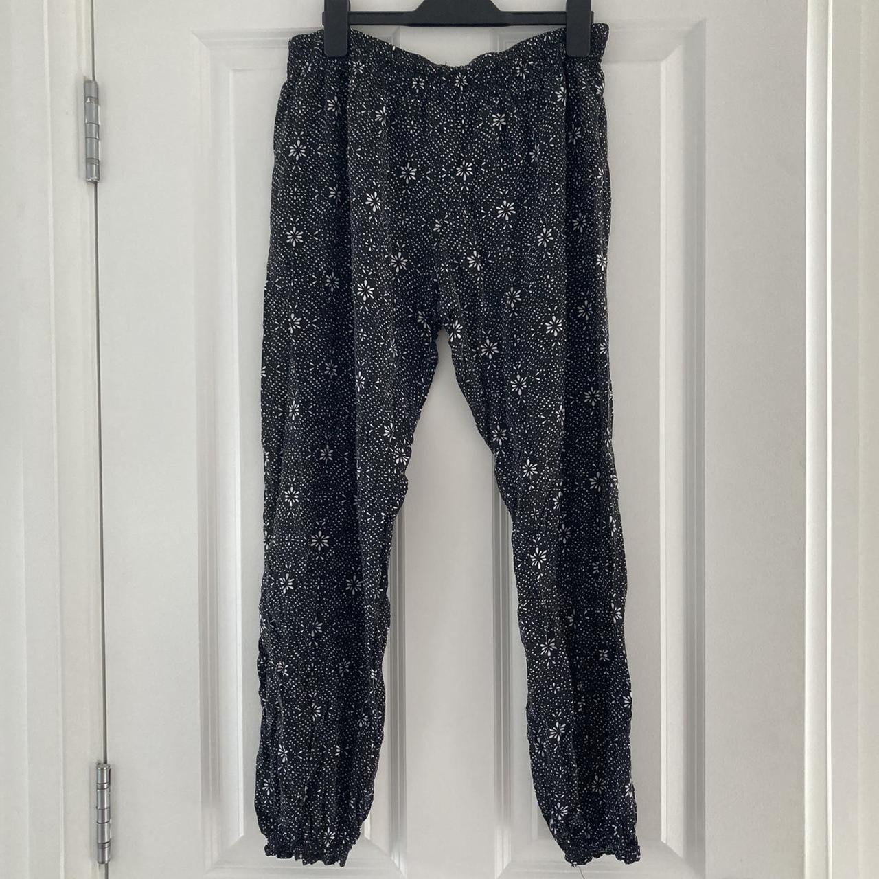 H&M warm padded bomber jacket x Size 12 Good... - Depop