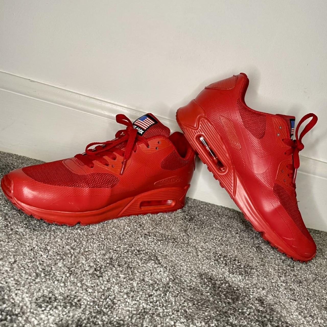 Air max hyperfuse red uk best sale