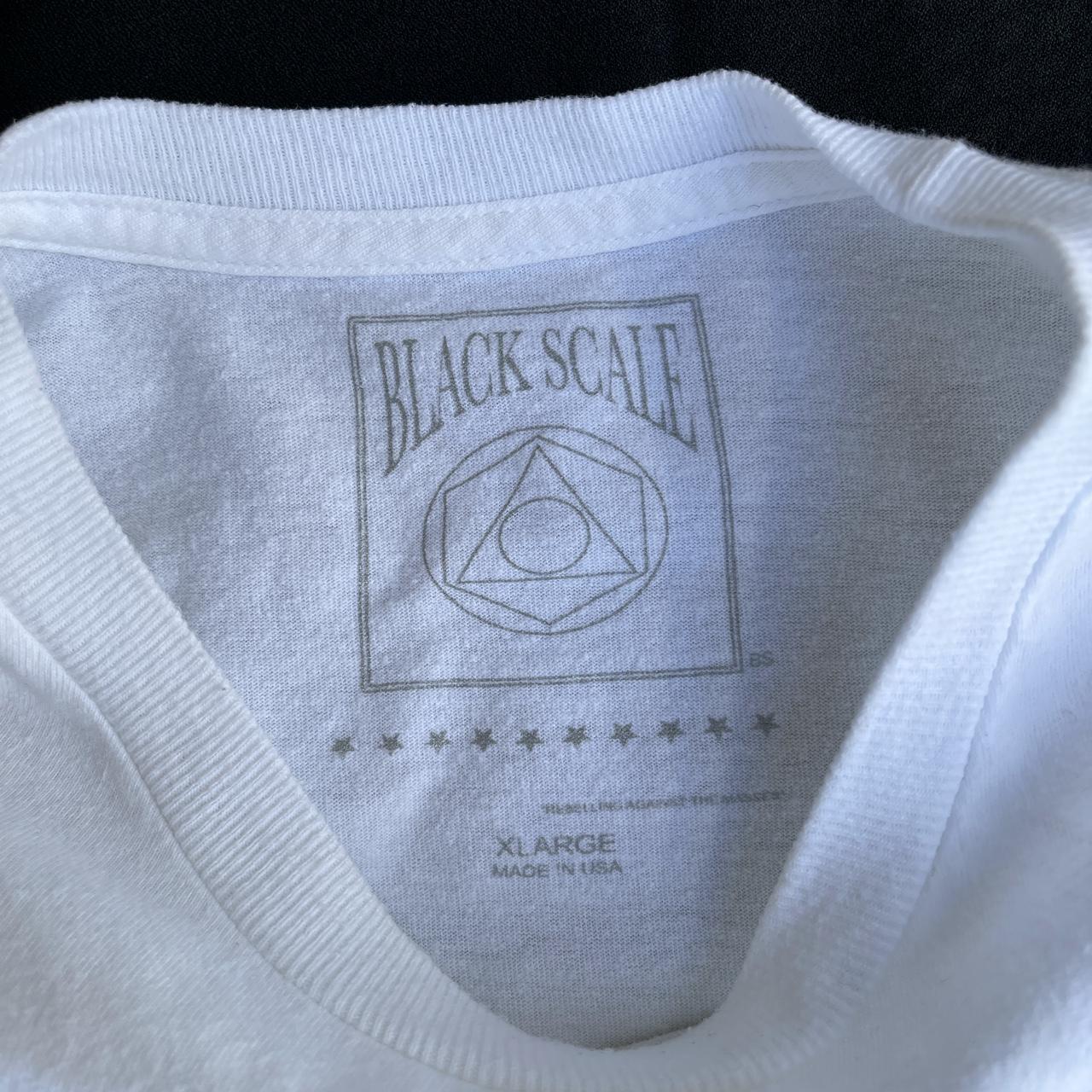 Black Scale Men's T-shirt (3)