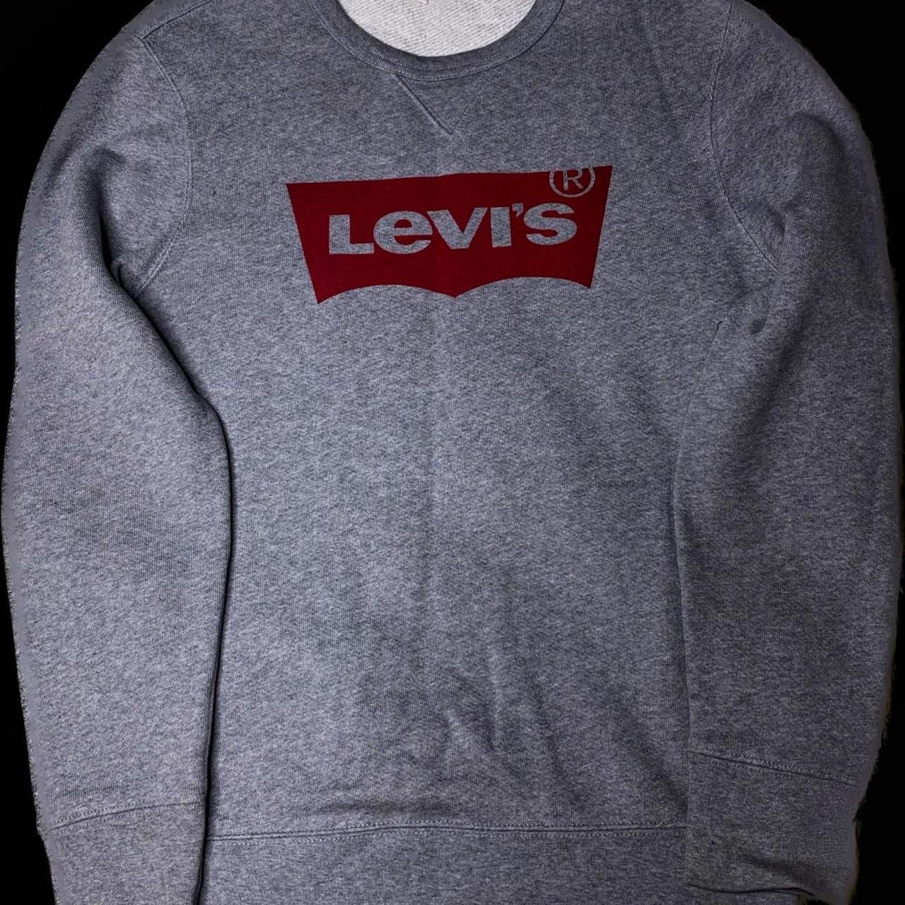 Levi's Men's Grey and Red Jumper Depop