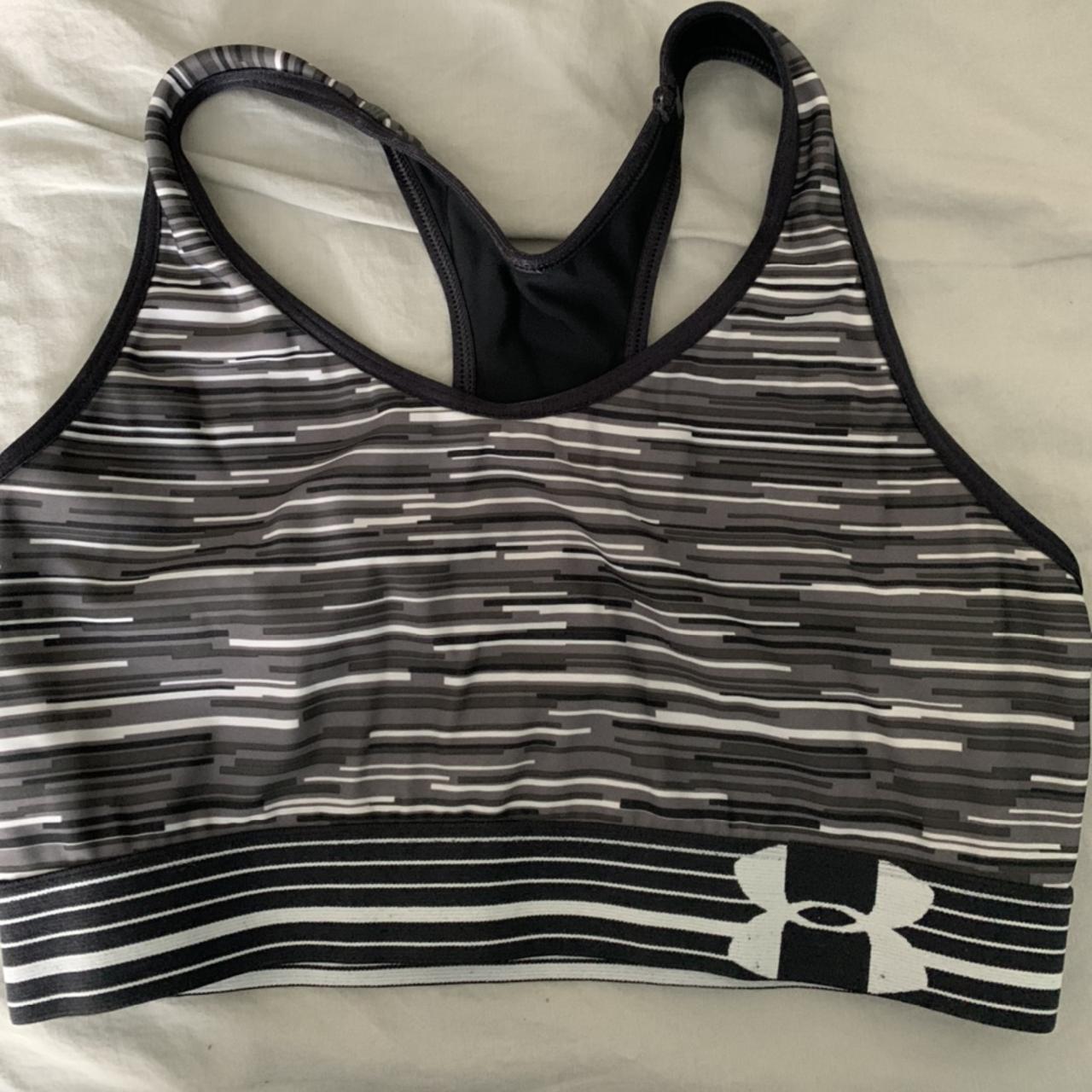Reversible Under Armour sports bra. Small fit and - Depop