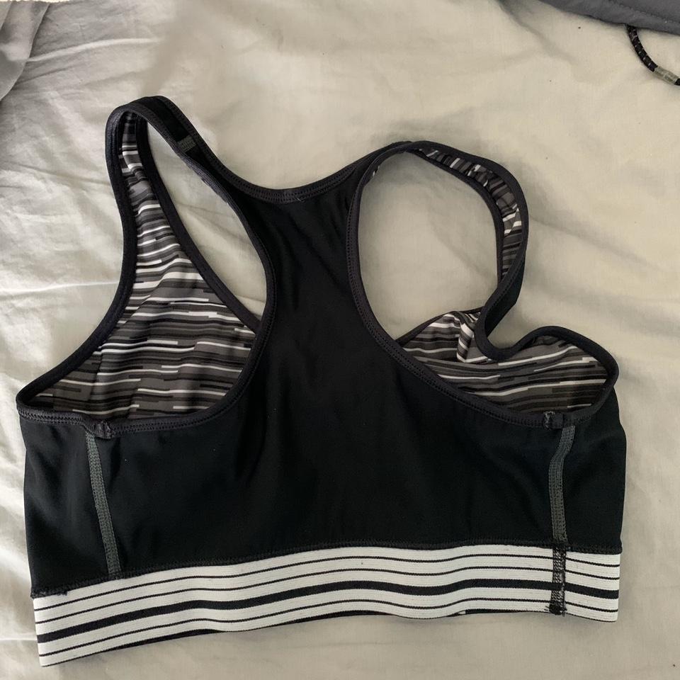 Reversible Under Armour sports bra. Small fit and - Depop