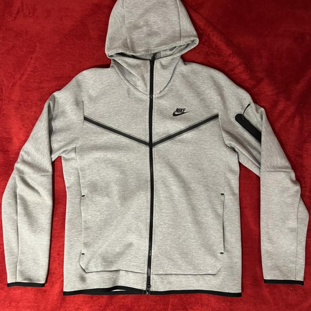 Nike Men's Grey Hoodie | Depop