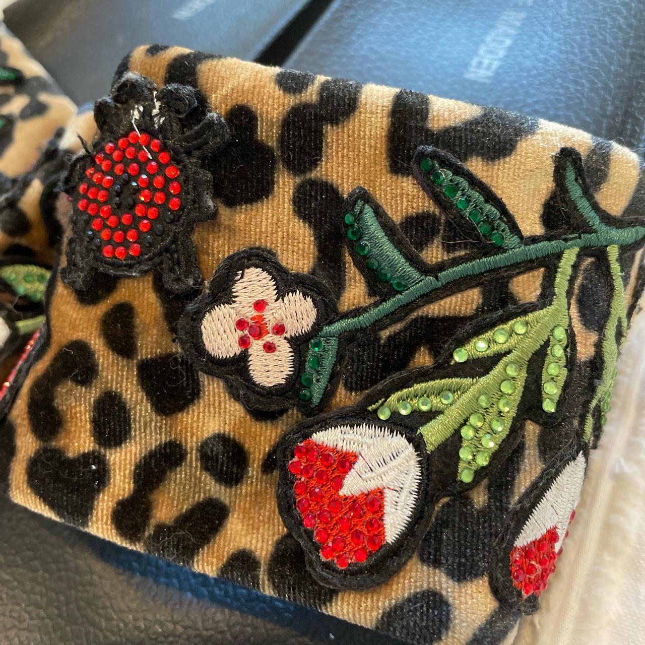 steve madden suede slides