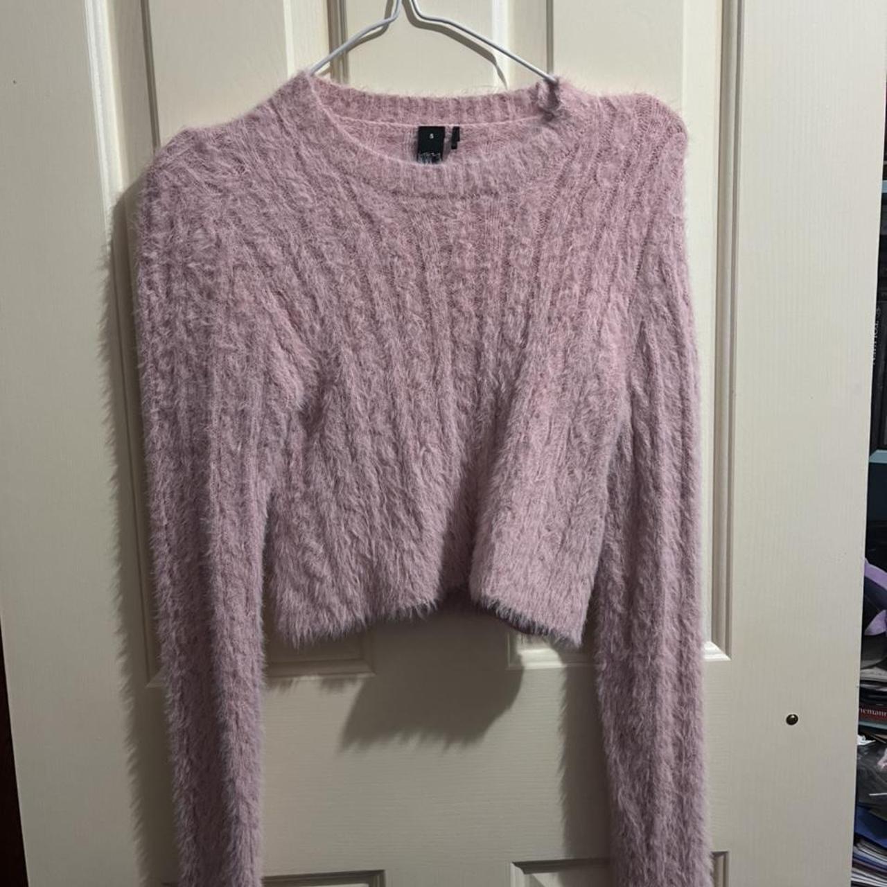 Factorie cropped fluffy pink sweater!! 🎀 Model... - Depop