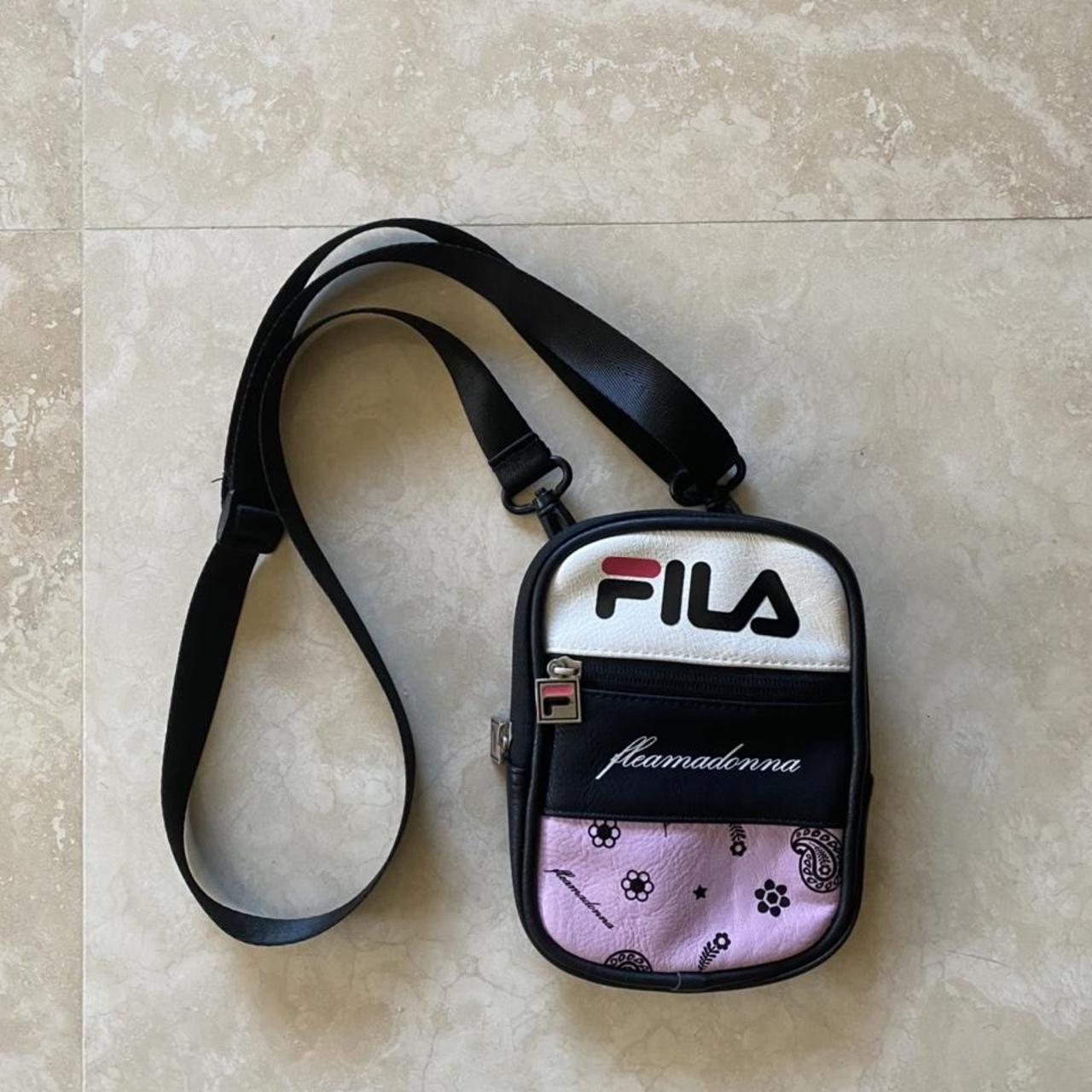 Fila mini deals shoulder bag