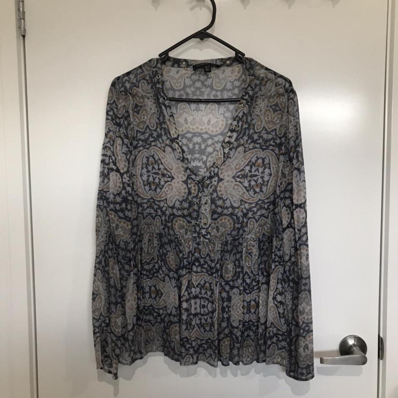 Blouse from Forever New Size 12 - Can fit... - Depop