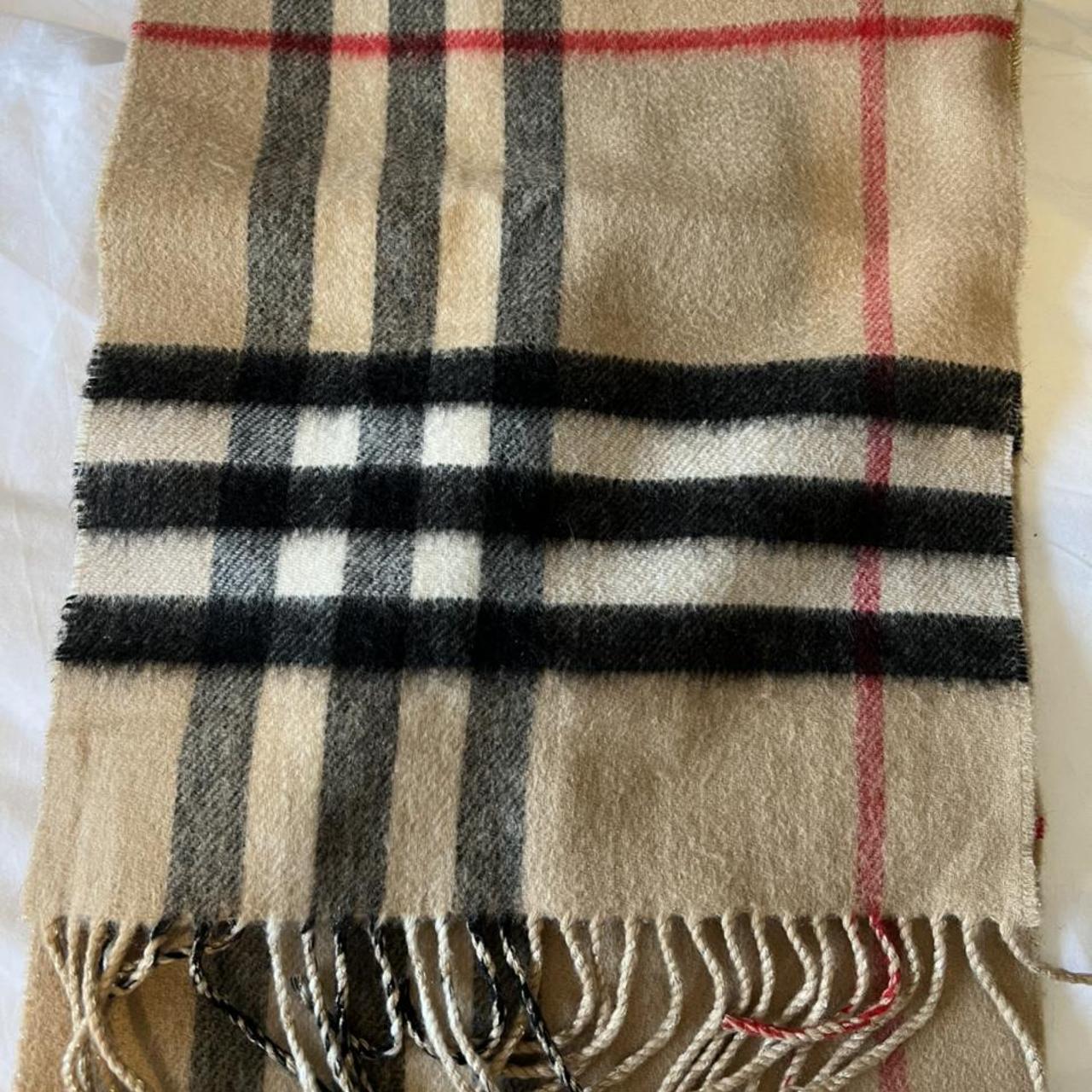 Burberry Women's Scarfwraps Depop