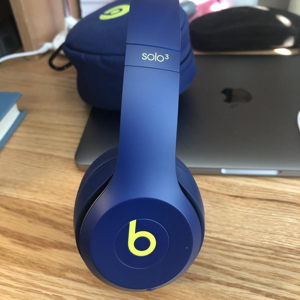 Beats solo 3 blue best sale and green