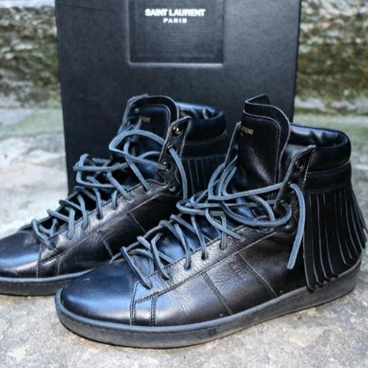 スニーカー Saint Laurent men SNEAKER Saint Laurent sneakers fringed with box in perfect | Depop
