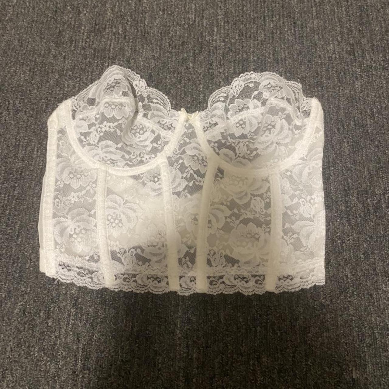 JCPenney Women's White Bra Depop