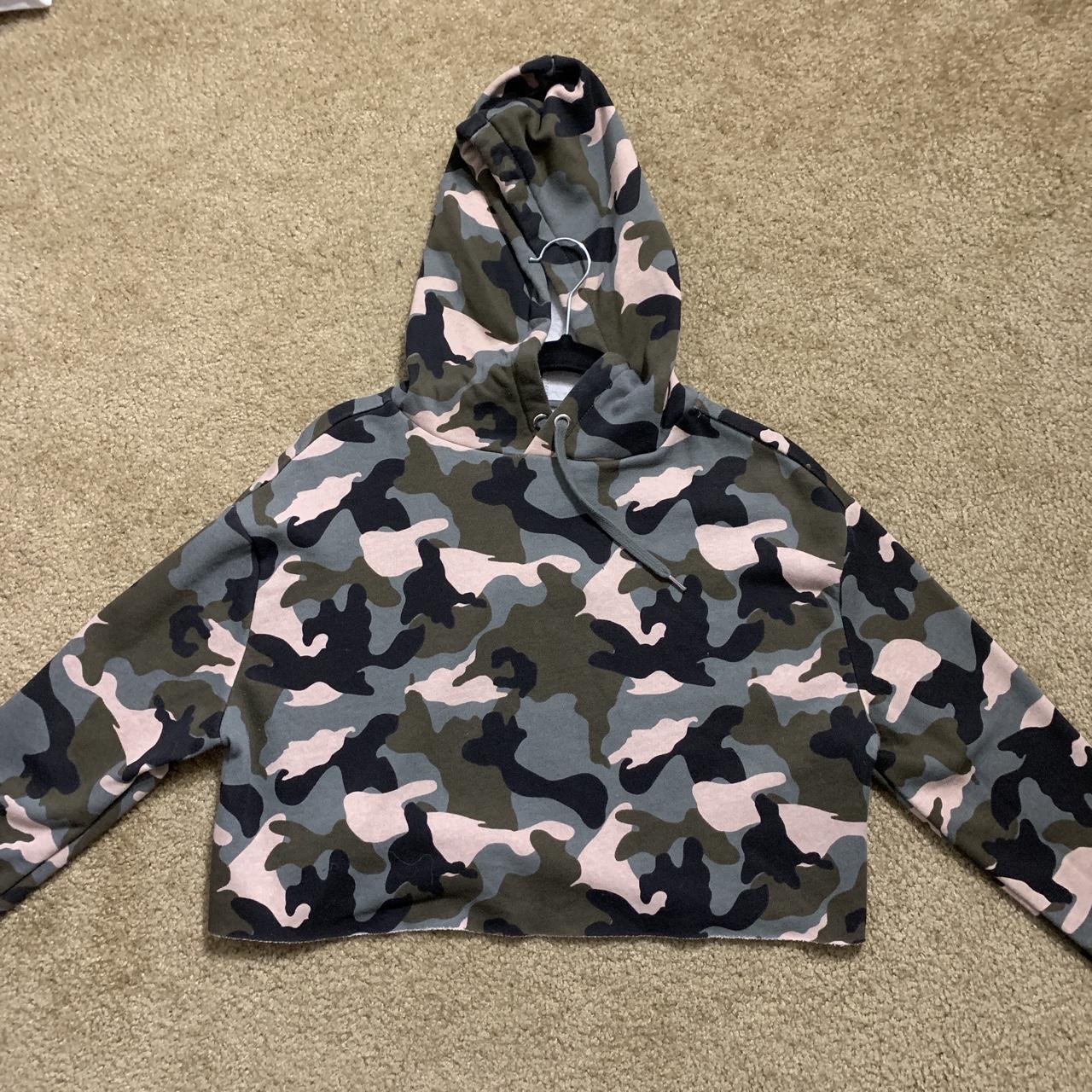 Camo cropped hoodie h&m best sale