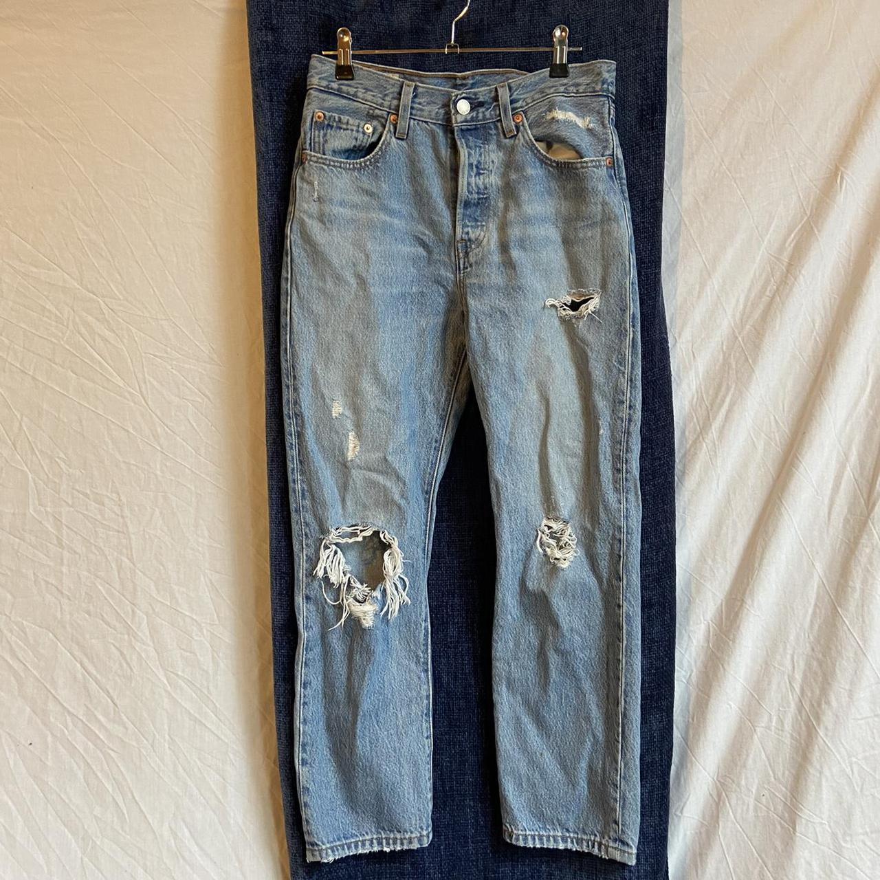 LEVIS ribcage jeans straight leg Amazing great... - Depop