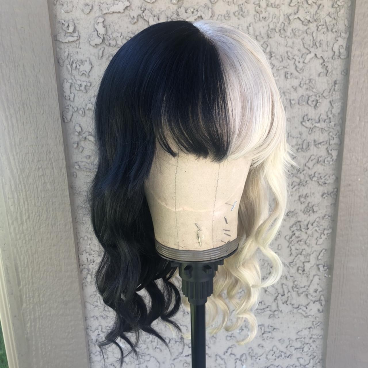 Detailed Black And Blonde Wig Background in HD Detailed Black And Blonde Wig Background in HD