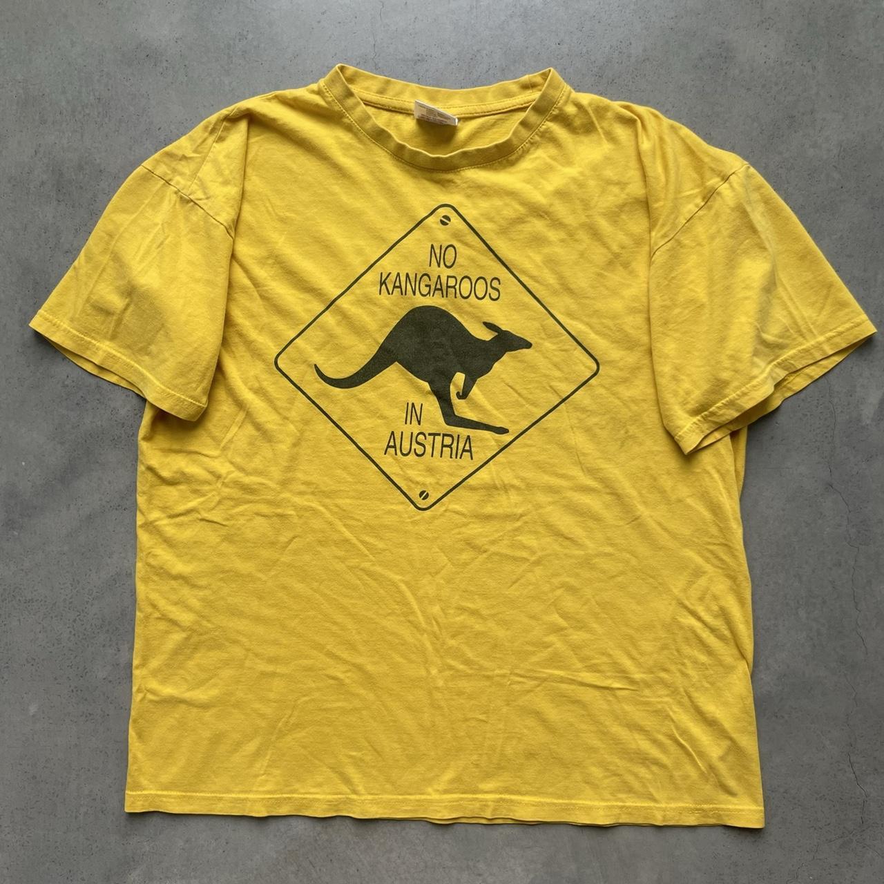 KangaROOS Men's Yellow and Black T-shirt