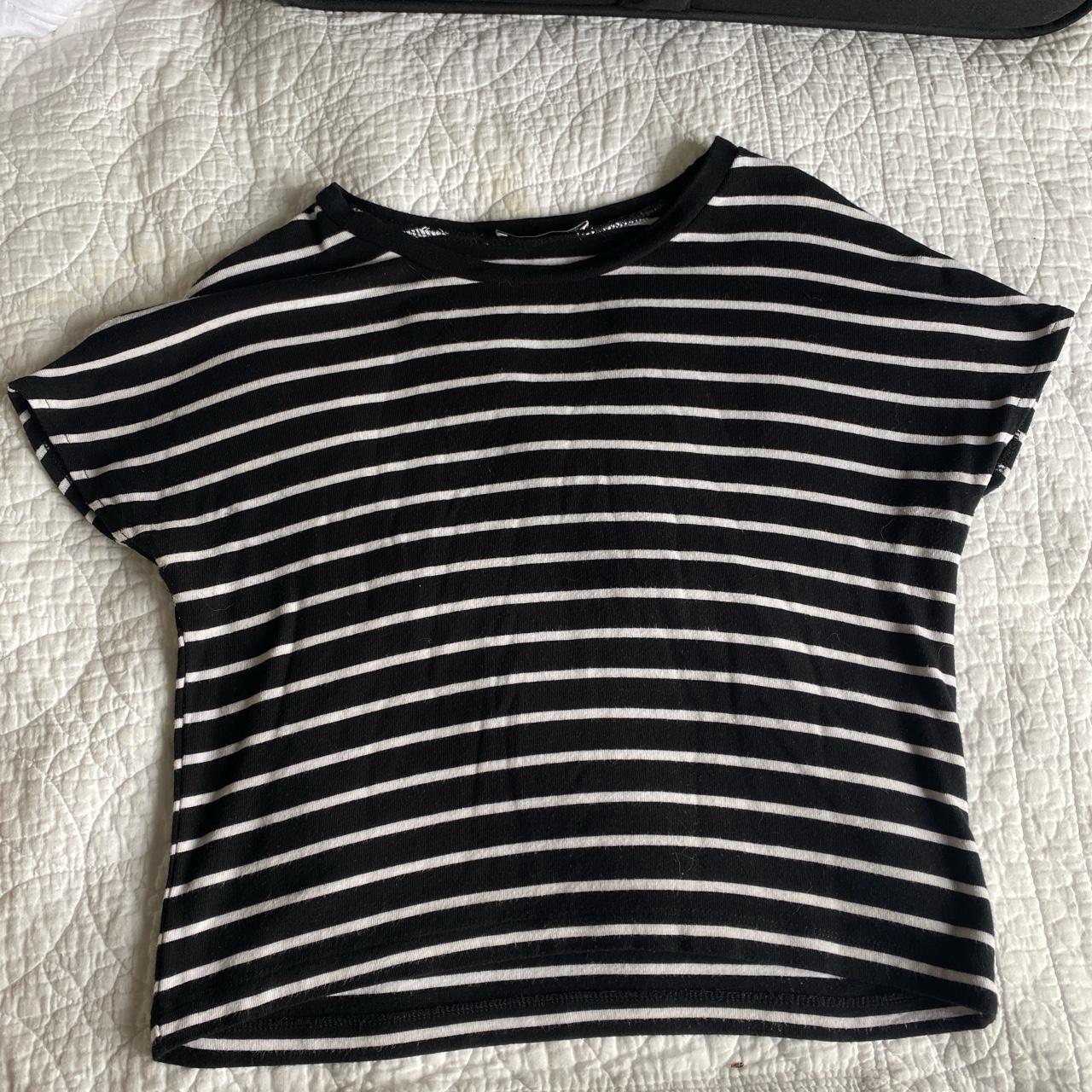 Zara Women's Black and White Crop-top | Depop