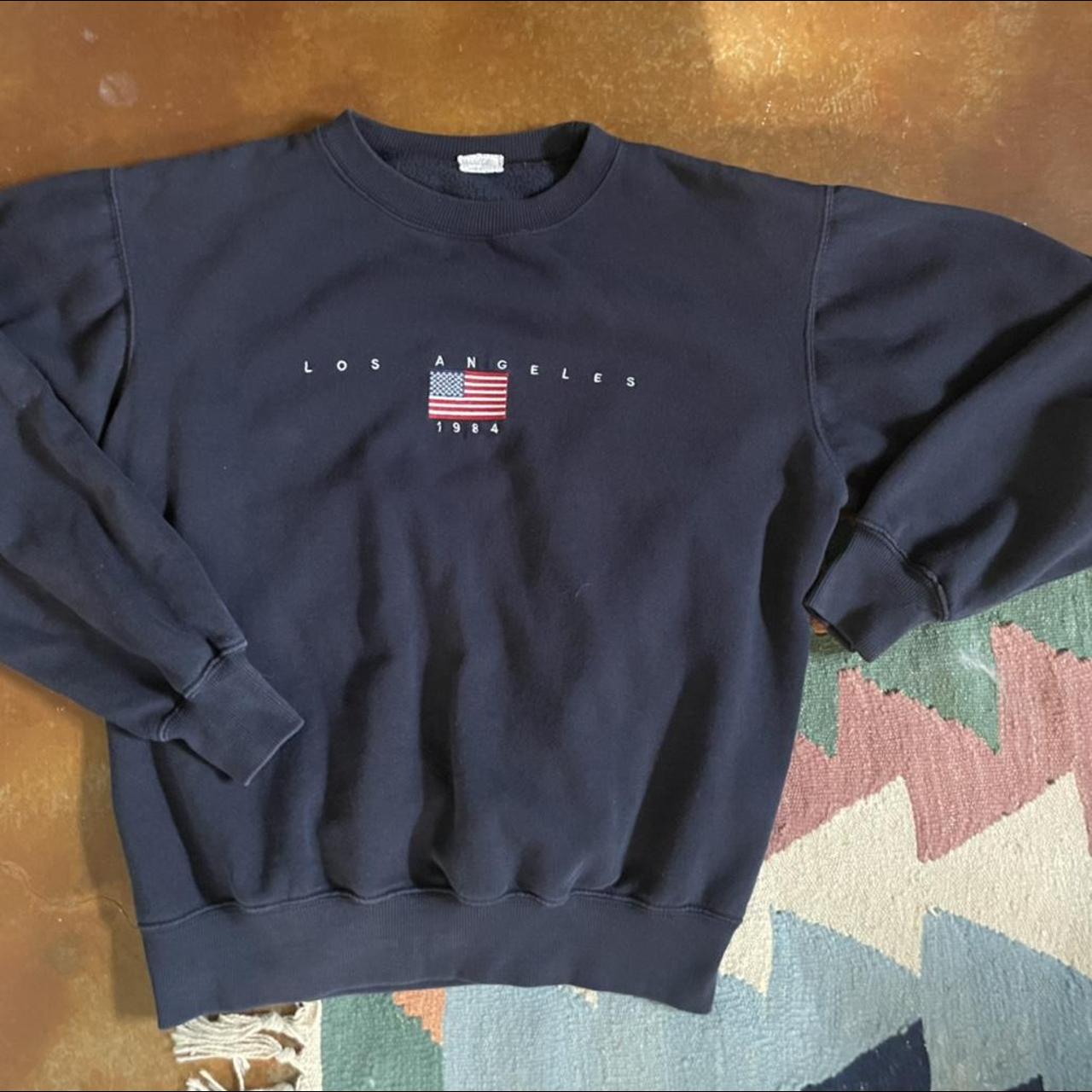 Vintage Los Angeles crew neck. Fits like a womens... - Depop