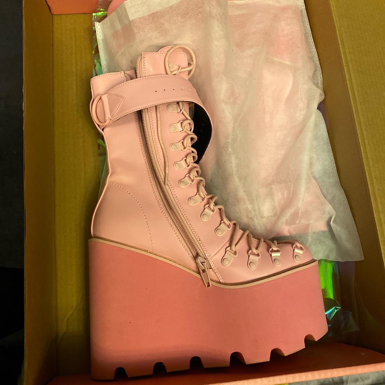 sugar thrillz bubblegum traitor boots