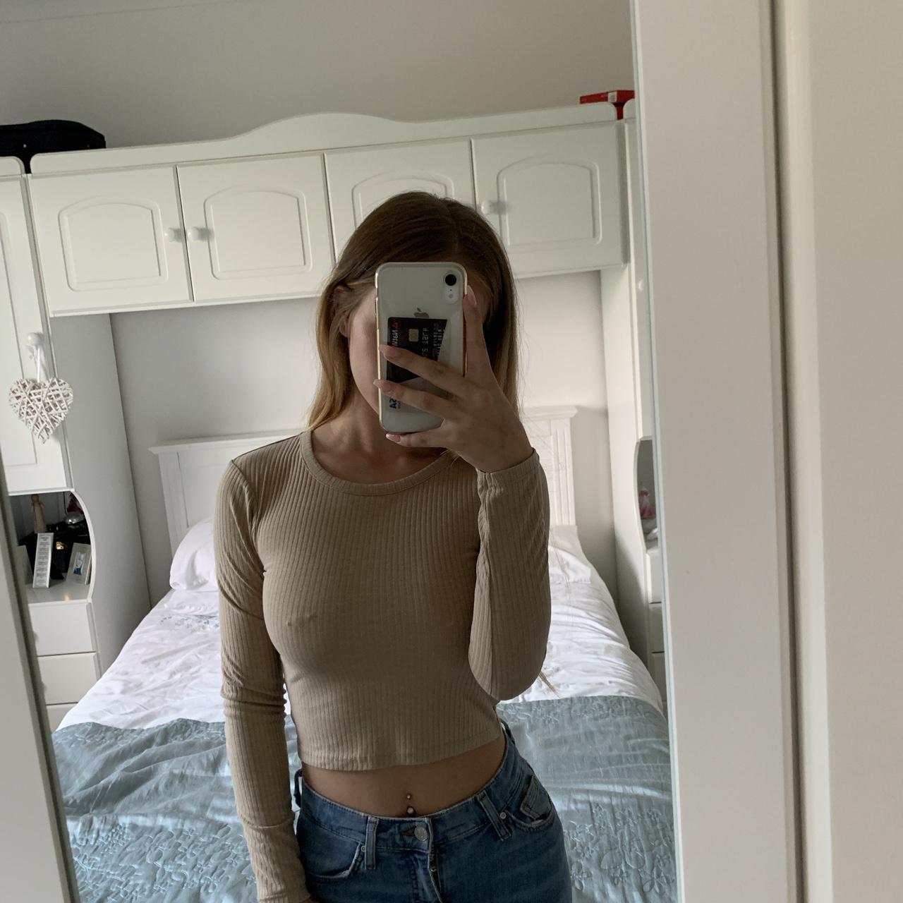 nude ribbed crop too small for me but in