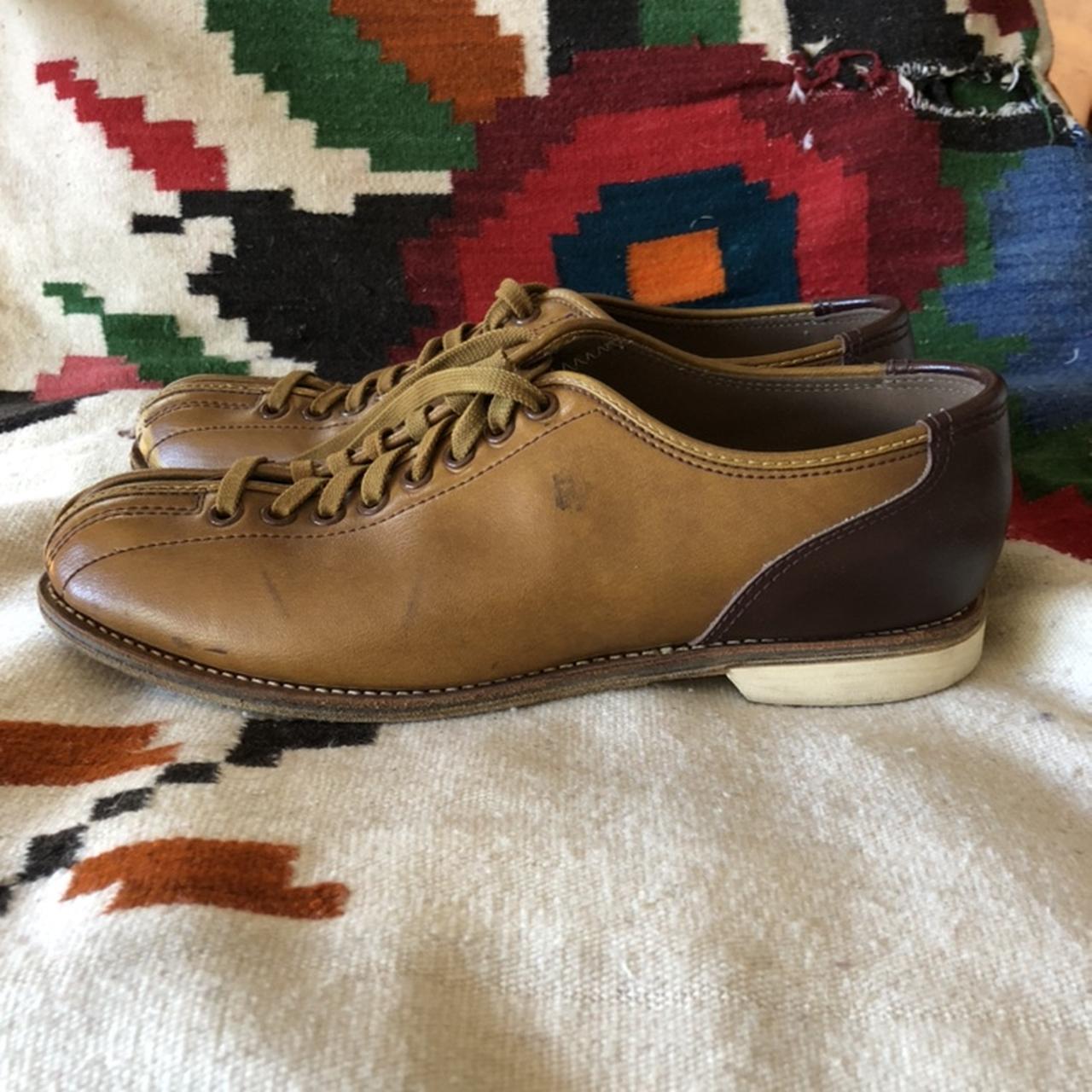 Vintage 1960s Brunswick bowling shoes. Some fun...