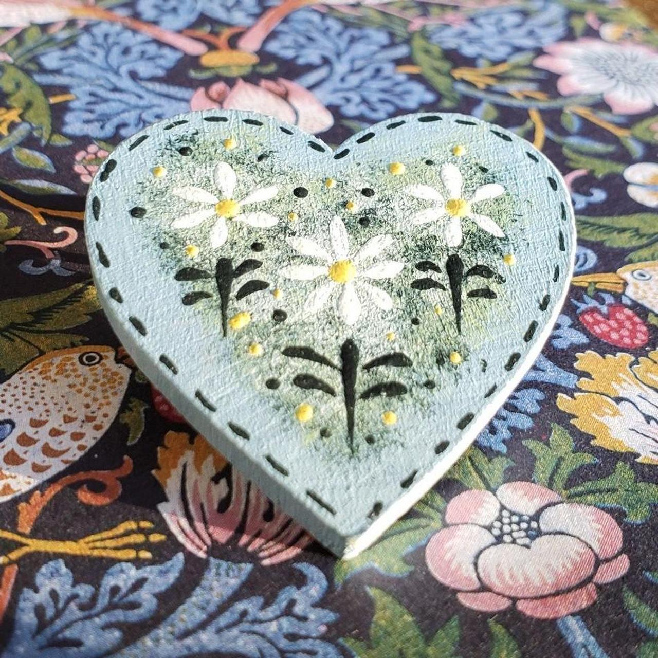 Product Image 1 - Cottagecore Heart Brooch

Lovely little handpainted