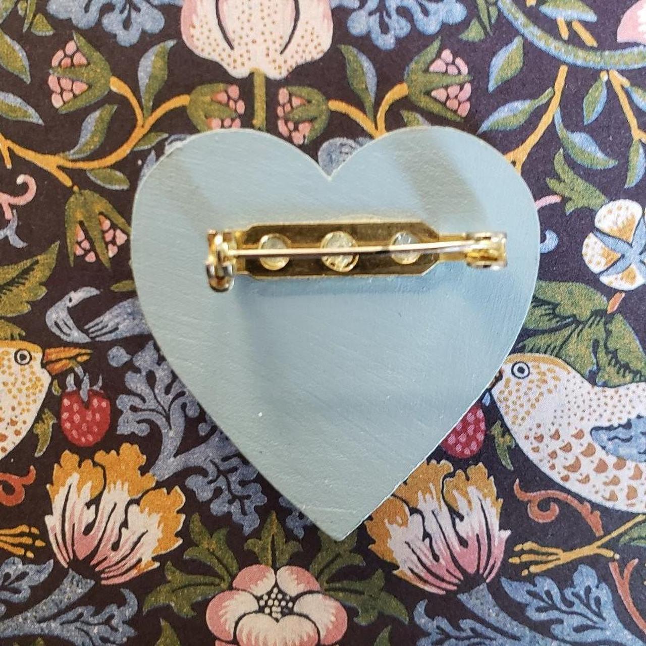 Product Image 3 - Cottagecore Heart Brooch

Lovely little handpainted