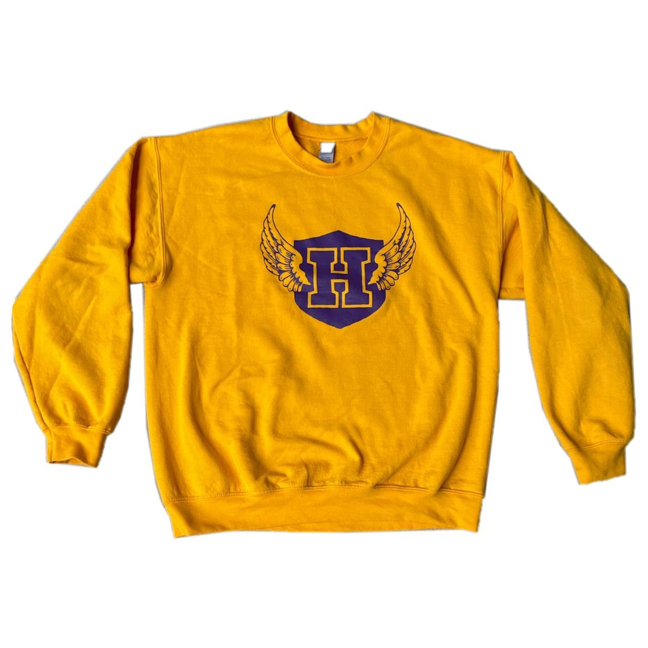 Vintage Gildan Sweatshirt Tagged Size L but Depop