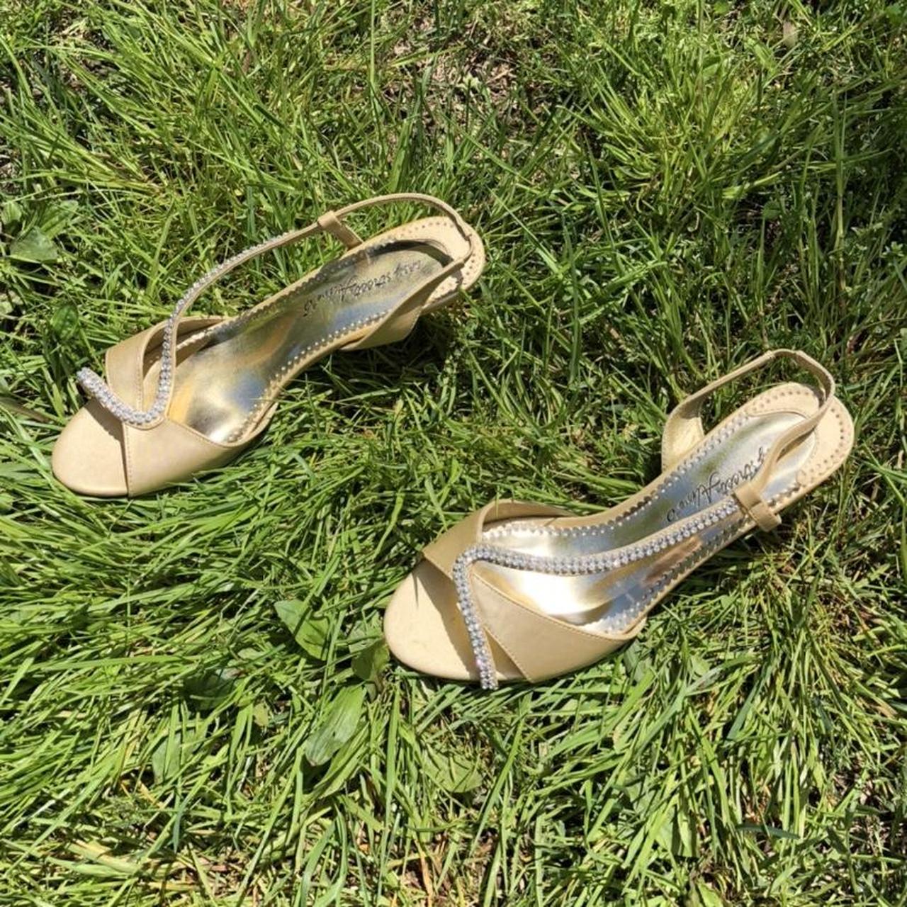 Easy Street Women's Gold Sandals Depop